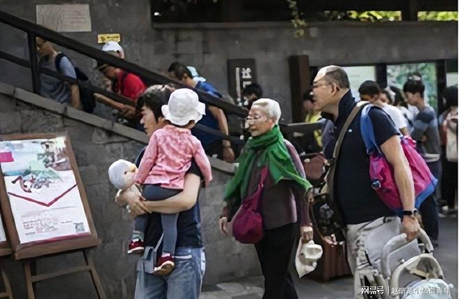 人撤离成潮压垮他们的不是物价而是生活现实AG真人百家家乐app三亚不香了？东北(图4)