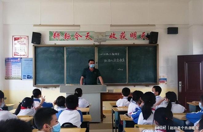 人撤离成潮压垮他们的不是物价而是生活现实AG真人百家家乐app三亚不香了？东北(图14)